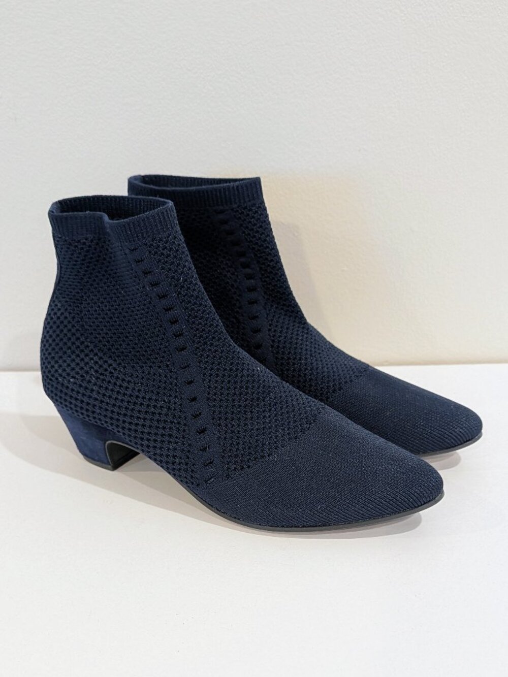 EILEEN FISHER Purl Recycled Stretch Knit Bootie 9 Navy Almond Toe Pull-On